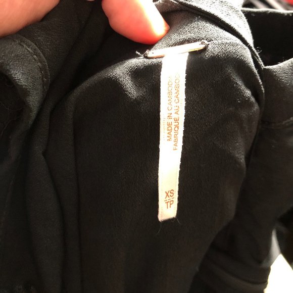 FREE PEOPLE LOVELY BLACK V NECK LACE MINI DRESS XS - Picture 11 of 11